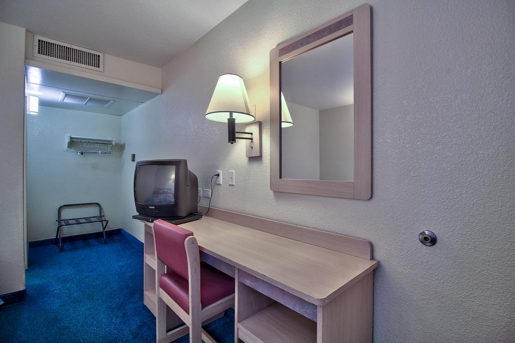 Budgetel Inn & Suites Yuma Chambre photo