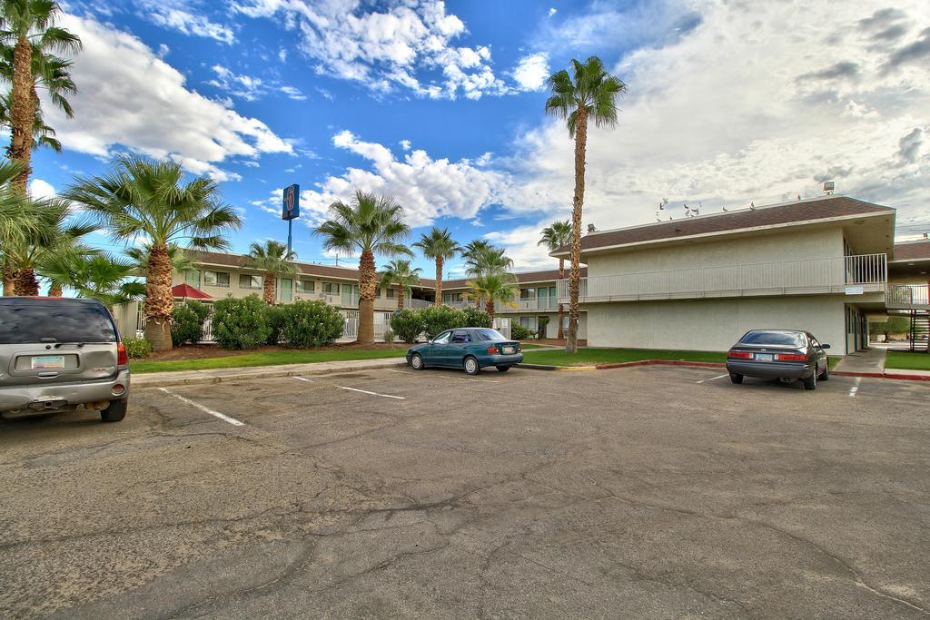 Budgetel Inn & Suites Yuma Extérieur photo