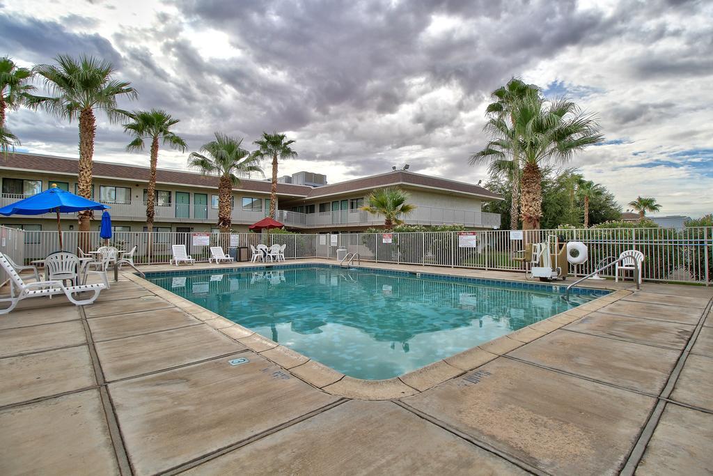 Budgetel Inn & Suites Yuma Extérieur photo