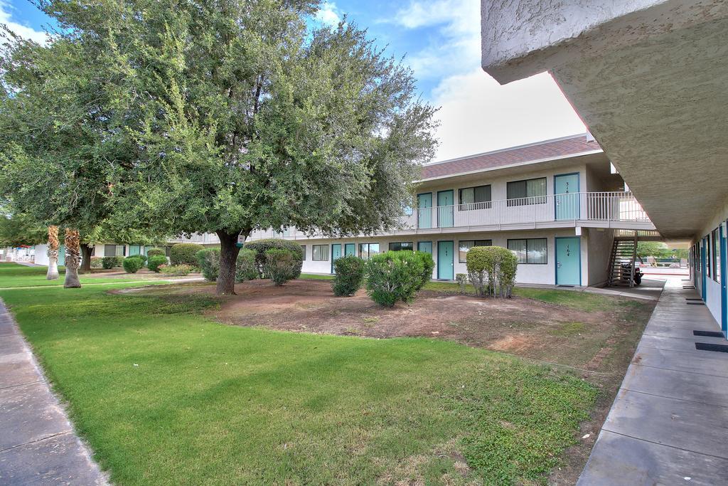 Budgetel Inn & Suites Yuma Extérieur photo