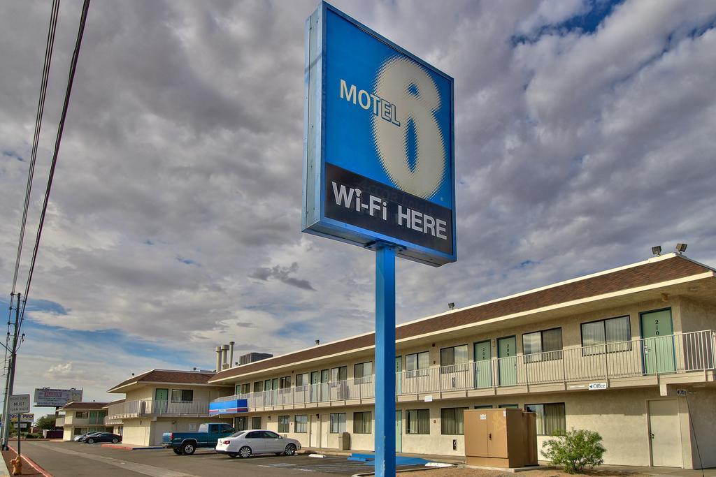 Budgetel Inn & Suites Yuma Extérieur photo