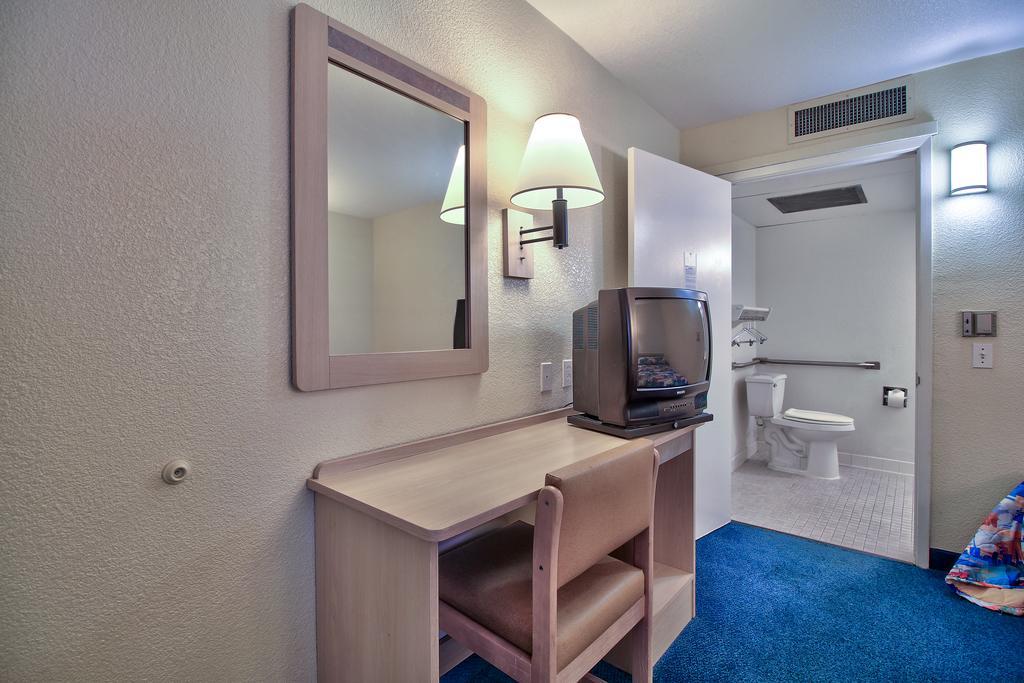 Budgetel Inn & Suites Yuma Extérieur photo