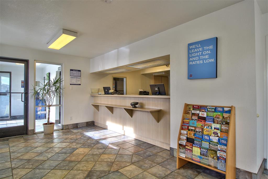 Budgetel Inn & Suites Yuma Intérieur photo