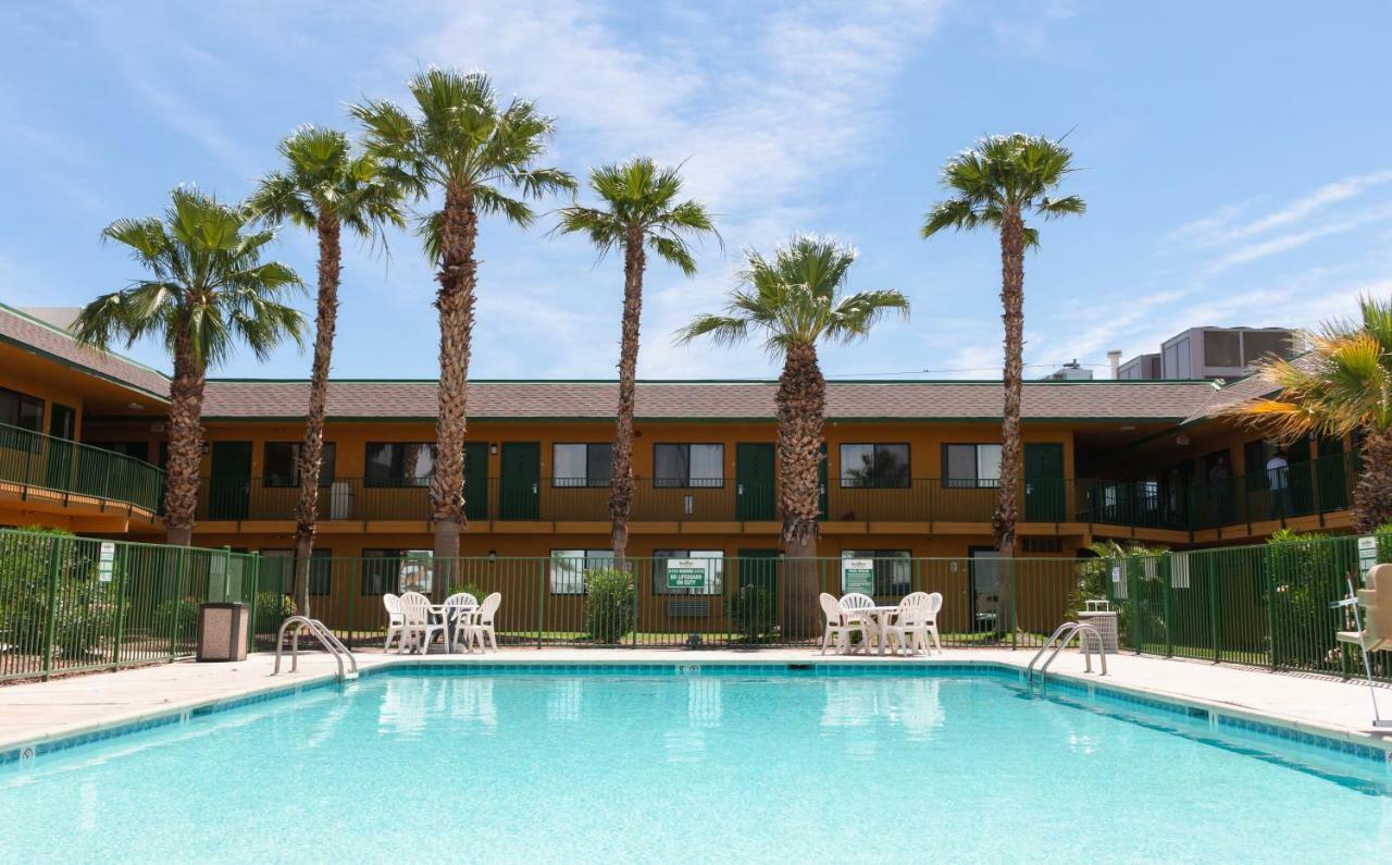 Budgetel Inn & Suites Yuma Extérieur photo